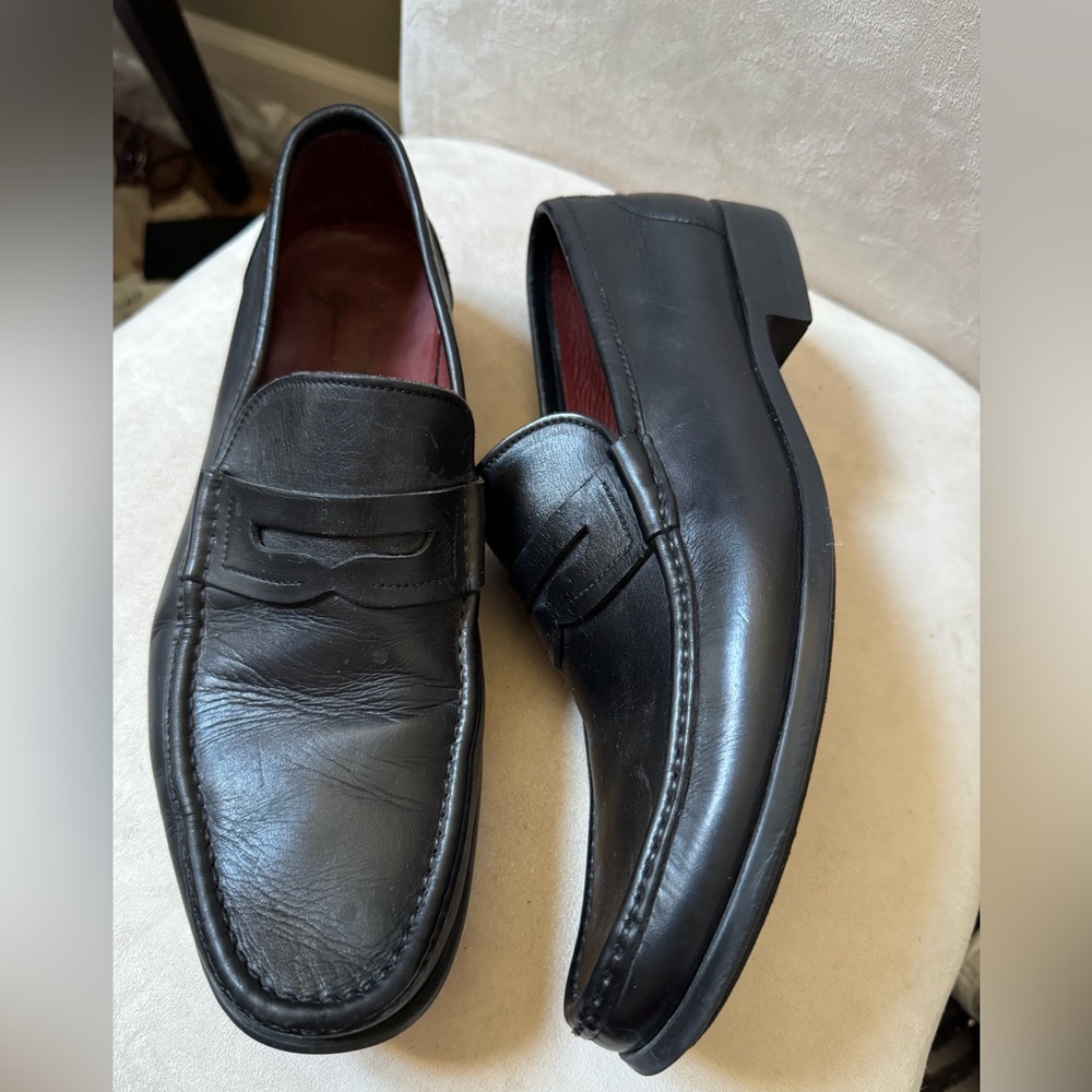Magnanni Elegant Black Leather Loafers